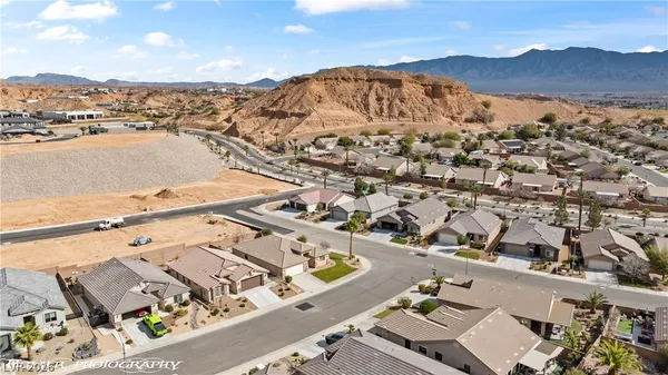 $395,000 | 921 Shadow Hawk Ridge, Mesquite, NV 89027