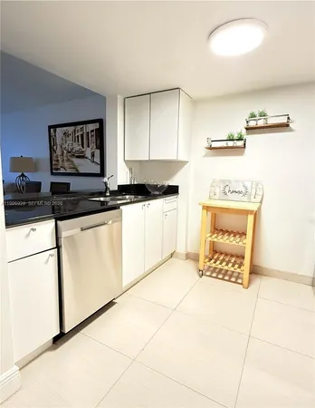 $2,400 | 6801 Harding Avenue, Unit 301, Miami Beach, FL 33141