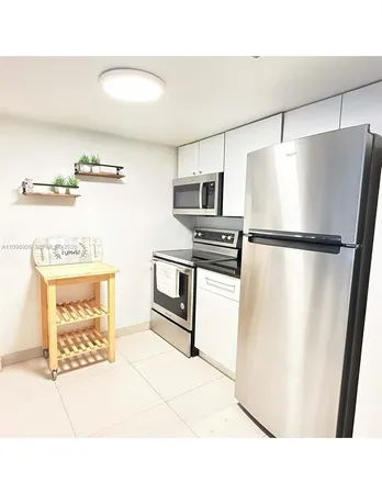$2,400 | 6801 Harding Avenue, Unit 301, Miami Beach, FL 33141