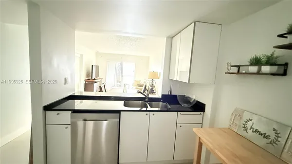 $2,400 | 6801 Harding Avenue, Unit 301, Miami Beach, FL 33141