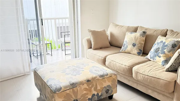 $2,400 | 6801 Harding Avenue, Unit 301, Miami Beach, FL 33141