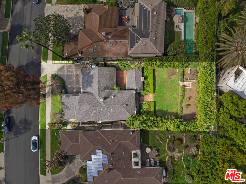 9601 Bolton Road Los Angeles, CA 90034 - Photo 29 of 33 an aerial view of a house with a yard