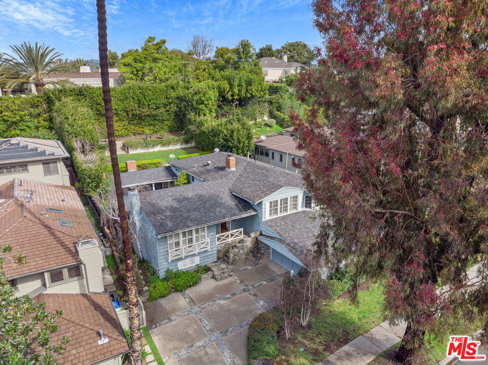 9601 Bolton Road Los Angeles, CA 90034 - Photo 4 of 33 a aerial view of a house with a yard