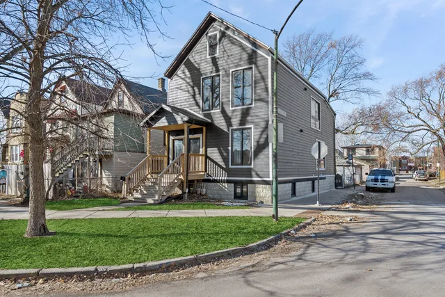 $842,500 | 4728 North Kennicott Avenue, Chicago, IL 60630