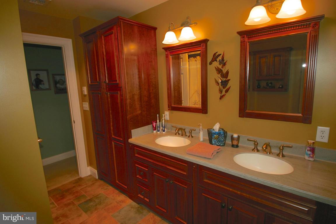127 Radio Road Elizabethtown, PA 17022 - Photo 12 of 38 Gallery Image 12