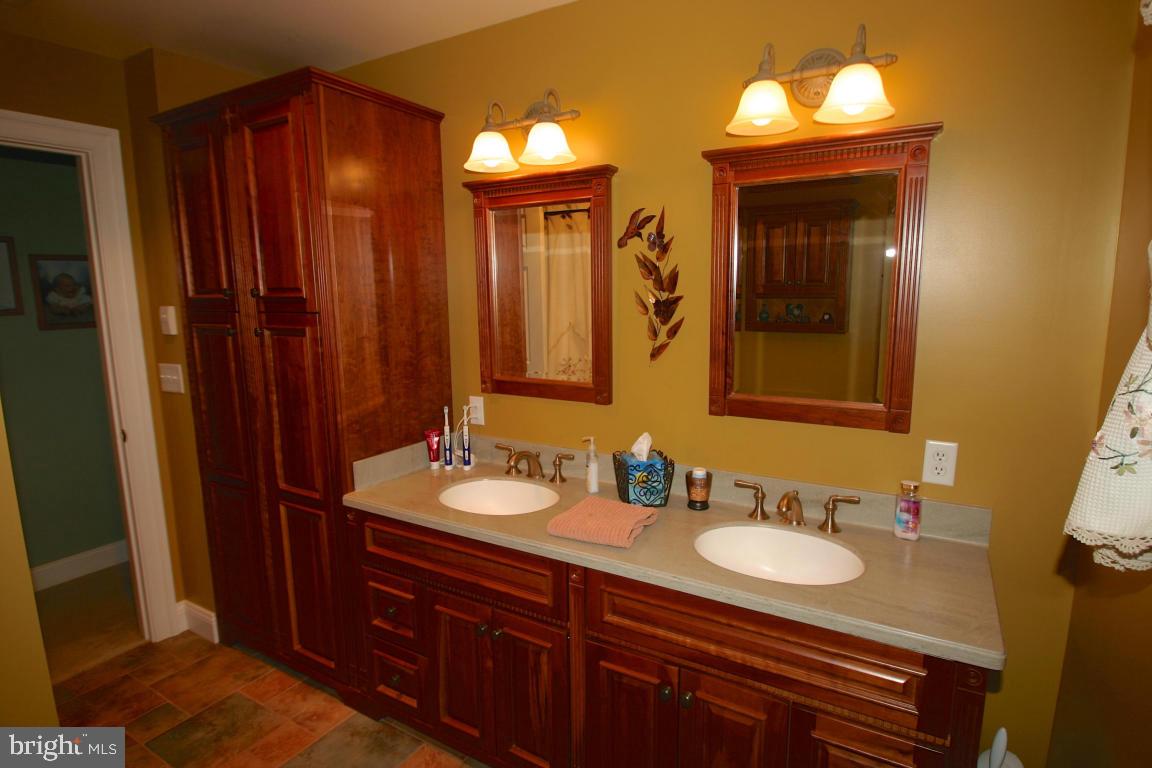 127 Radio Road Elizabethtown, PA 17022 - Photo 13 of 38 Gallery Image 13