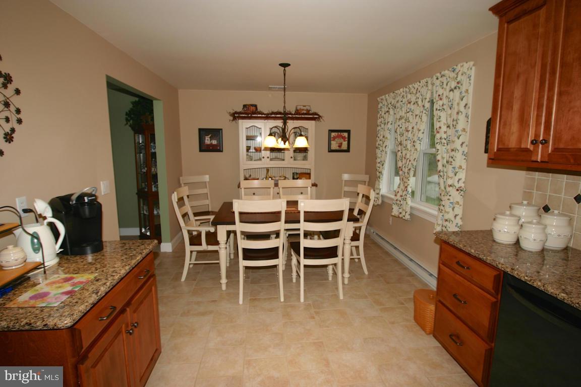 127 Radio Road Elizabethtown, PA 17022 - Photo 4 of 38 Gallery Image 4