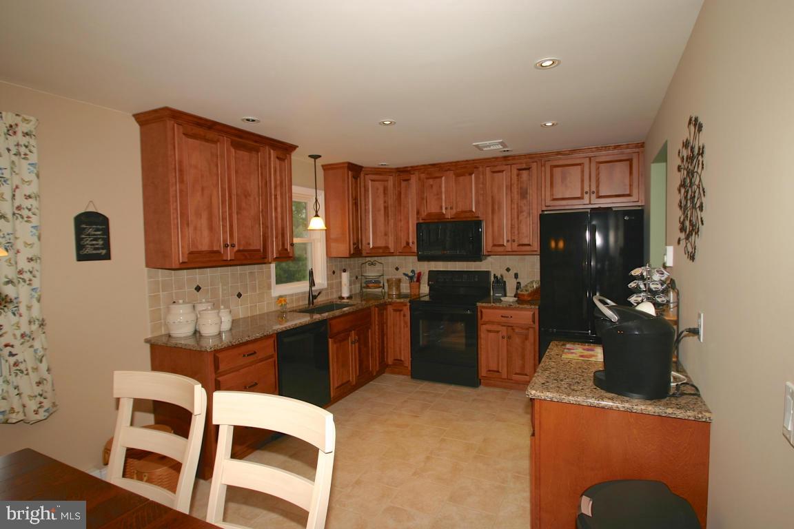 127 Radio Road Elizabethtown, PA 17022 - Photo 5 of 38 Gallery Image 5