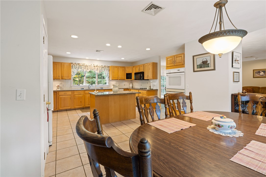 114 Burnt Hill Road Scituate, RI 02831 - Photo 10 of 39