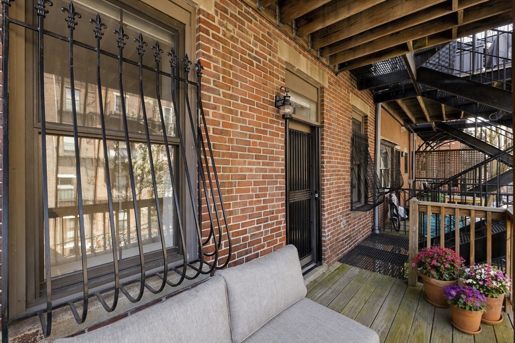 30 East Springfield Street, Unit 2 Boston, MA 02118 - Photo 12 of 15
