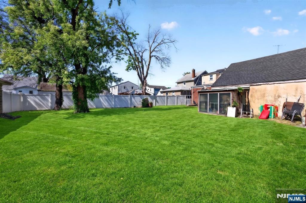 292 Louis Street, Unit 1 Hackensack, NJ 07601 - Photo 20 of 22