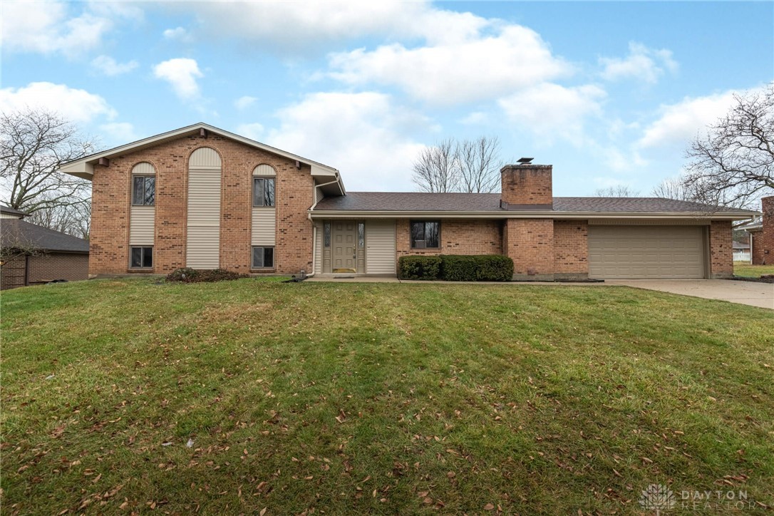 555 Queensgate Road Springboro, OH 45066 - Photo 1 of 27 Gallery Image 1