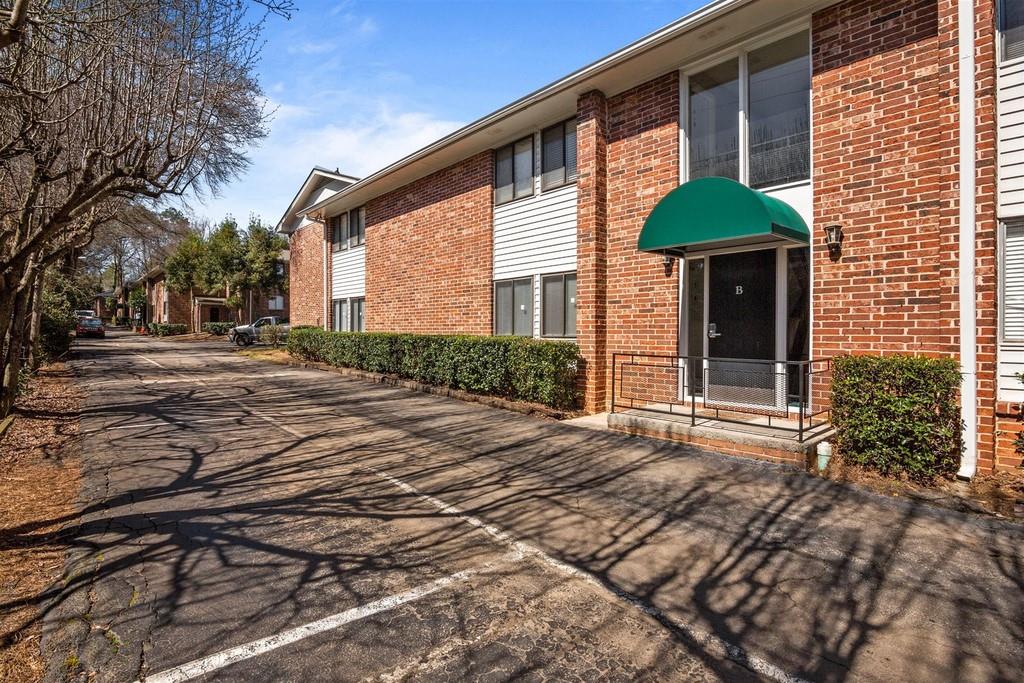4266 Roswell Road Northeast, Unit B4 Atlanta, GA 30342 - Photo 1 of 1 Gallery Image 1