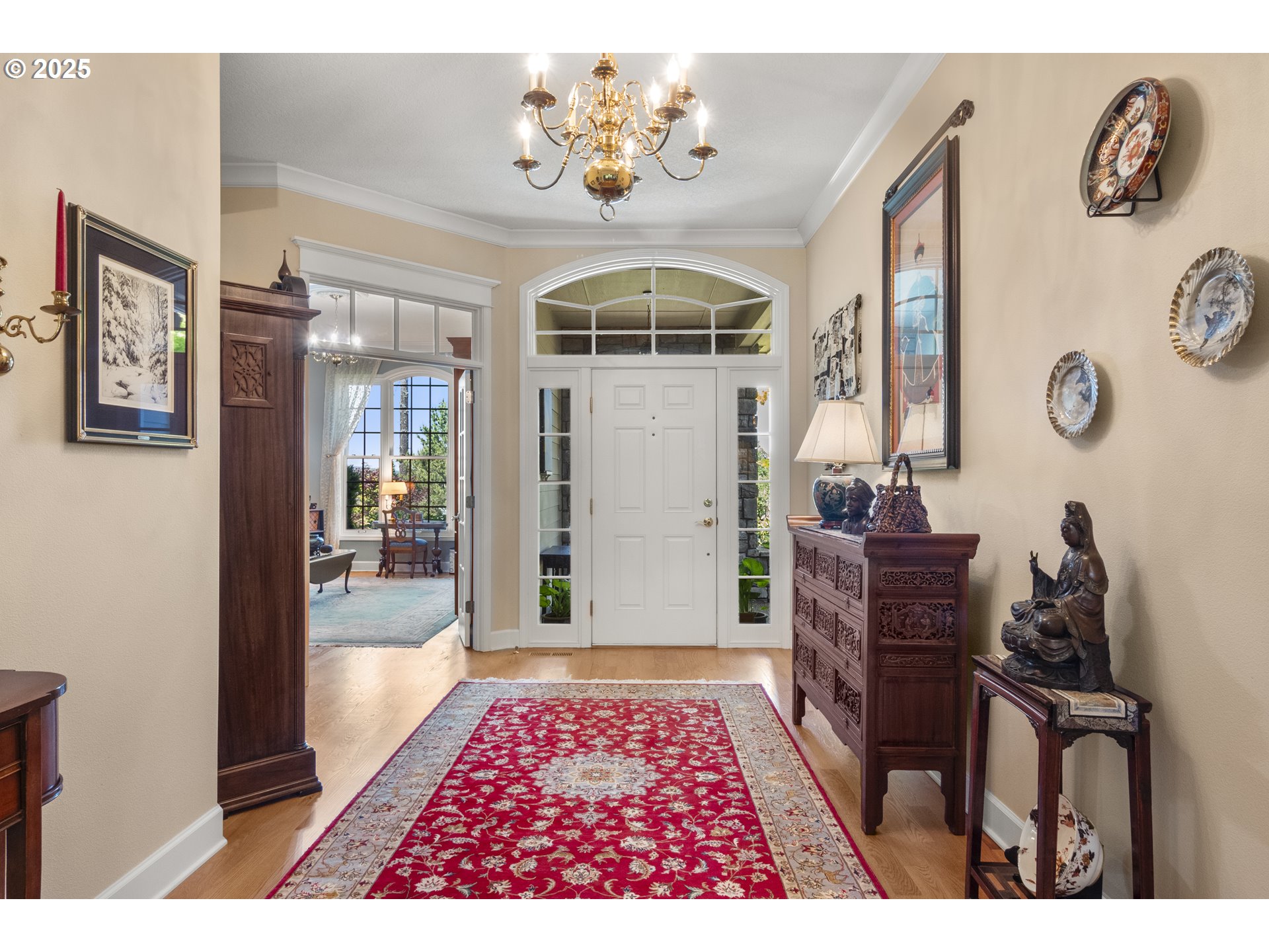 18050 South Ridge Runner Road Oregon City, OR 97045 - Photo 7 of 40 a view of a hallway with workspace and a window
