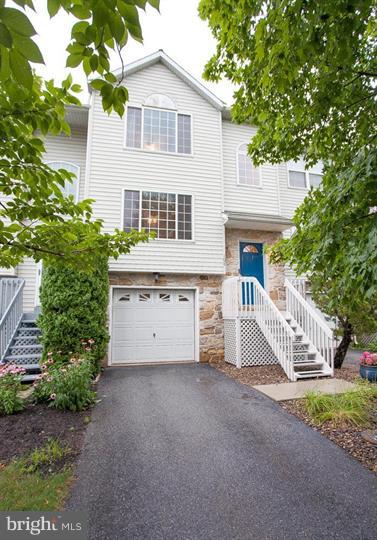 108 Riders Way Lebanon, PA 17042 - Photo 2 of 17 Gallery Image 2