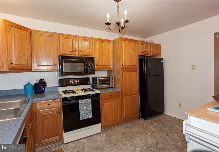 108 Riders Way Lebanon, PA 17042 - Photo 9 of 17 Gallery Image 9