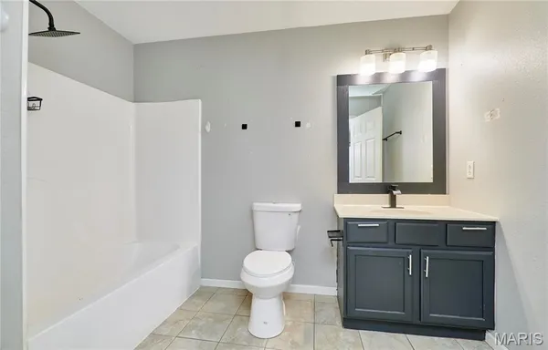 $179,900 | 1001 Cool Valley Drive, Unit A, Belleville, IL 62220