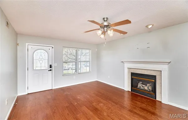 $179,900 | 1001 Cool Valley Drive, Unit A, Belleville, IL 62220