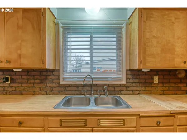 $259,900 | 321 Northeast 42nd Street, Pendleton, OR 97801