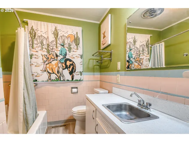 $289,900 | 321 Northeast 42nd Street, Pendleton, OR 97801