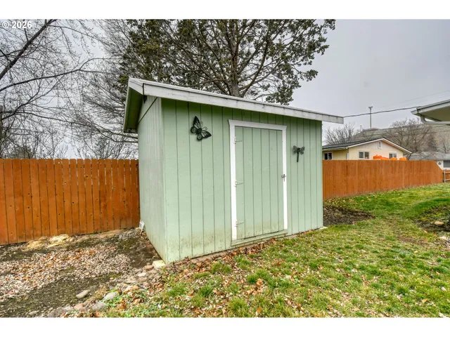 $289,900 | 321 Northeast 42nd Street, Pendleton, OR 97801