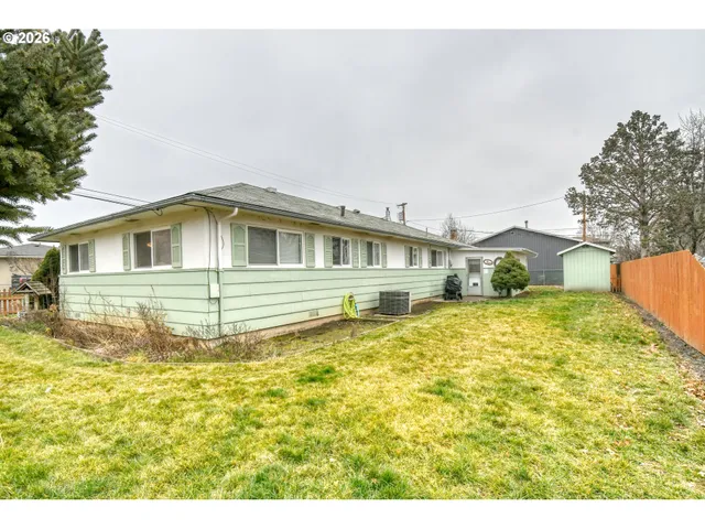 $289,900 | 321 Northeast 42nd Street, Pendleton, OR 97801