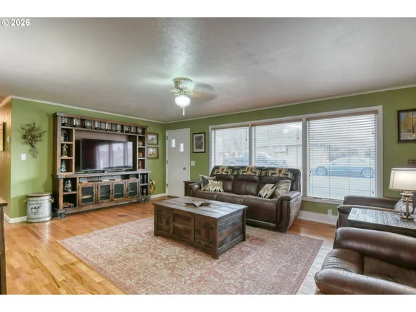 $259,900 | 321 Northeast 42nd Street, Pendleton, OR 97801