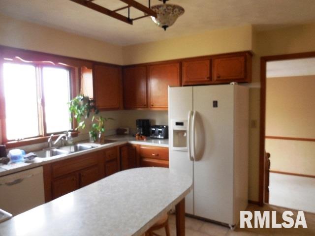 604 Tower Road Clinton, IA 52732 - Photo 13 of 24 Gallery Image 13