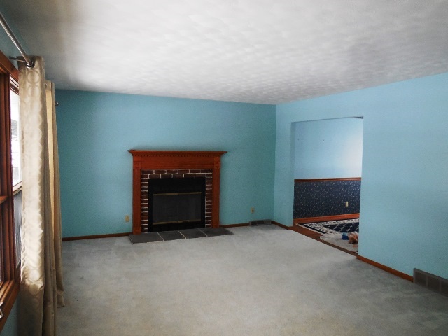 604 Tower Road Clinton, IA 52732 - Photo 4 of 24 Gallery Image 4