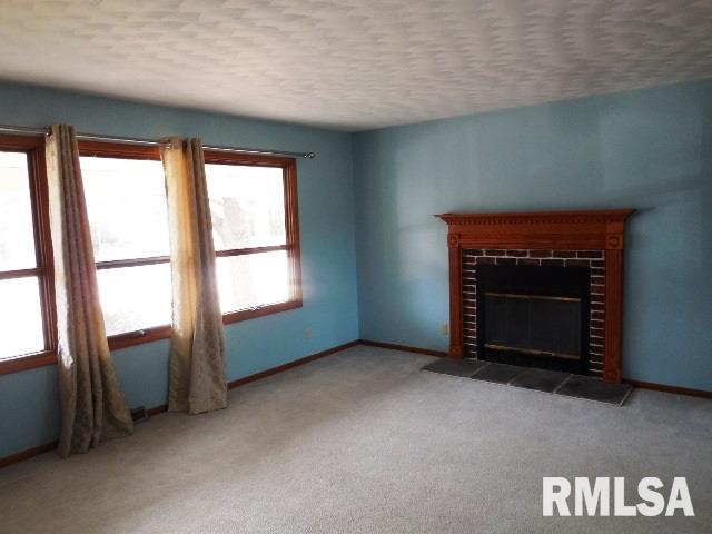 604 Tower Road Clinton, IA 52732 - Photo 6 of 24 Gallery Image 6