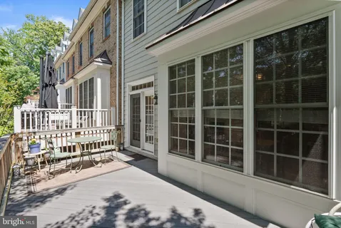 $1,095,000 | 3549 Goddard Way, Alexandria, VA 22304