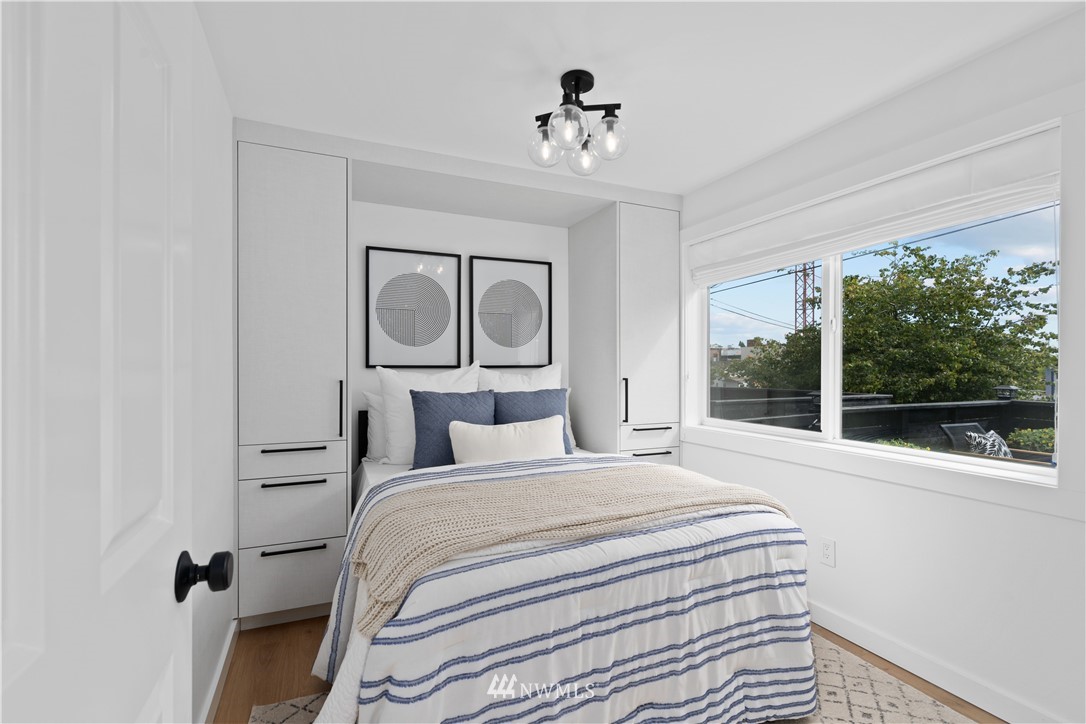 1222 East Fir Street, Unit A Seattle, WA 98122 - Photo 5 of 38