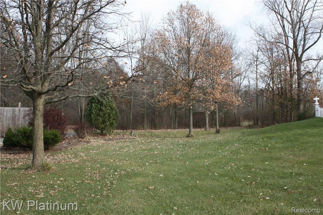 7200 Drexler Road St. Clair, MI 48079 - Photo 12 of 58 IMG_9858.JPG