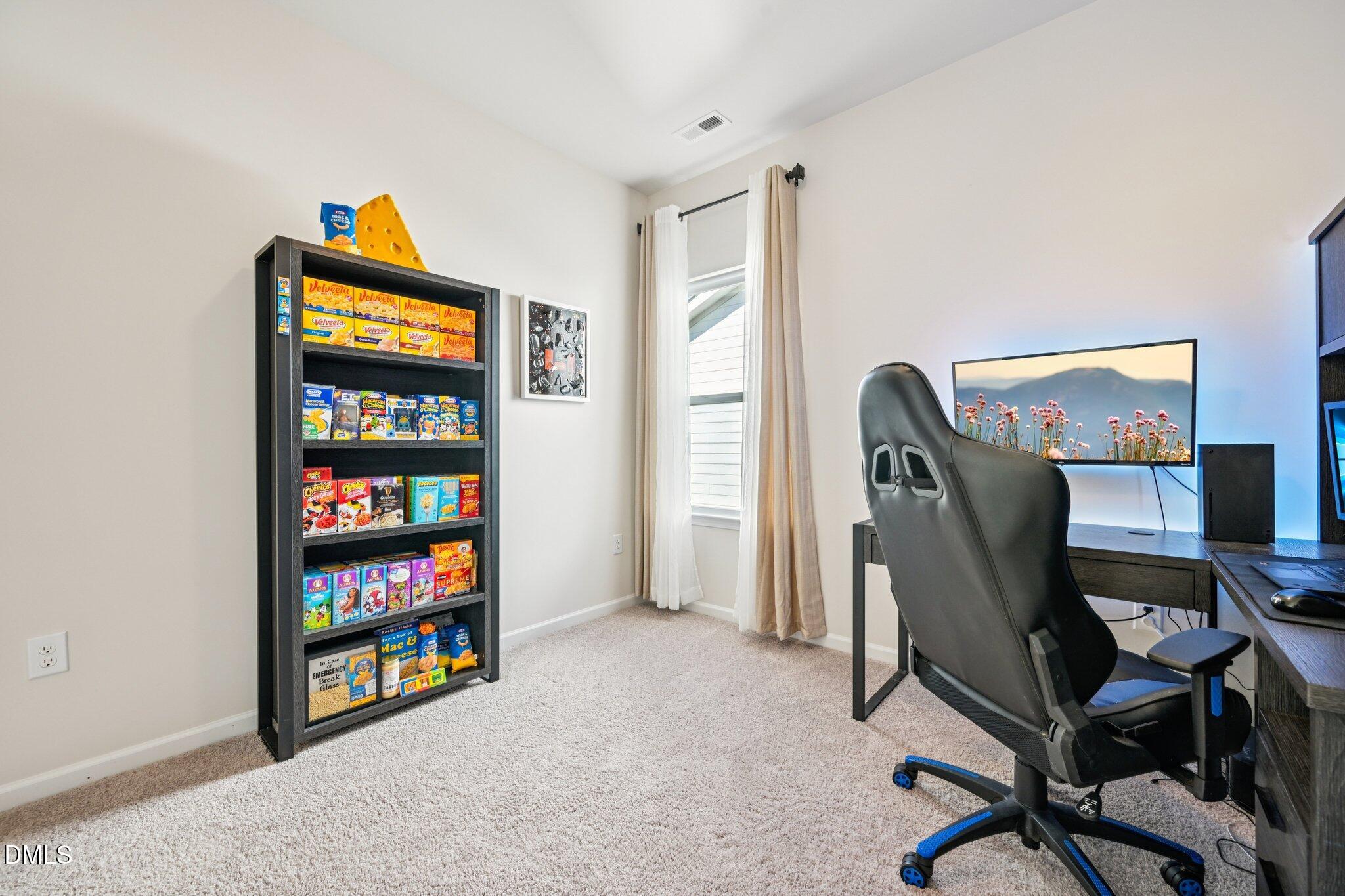 91 Commons Circle Clayton, NC 27520 - Photo 16 of 45 22-web-or-mls-Commons Cir-S2511-022