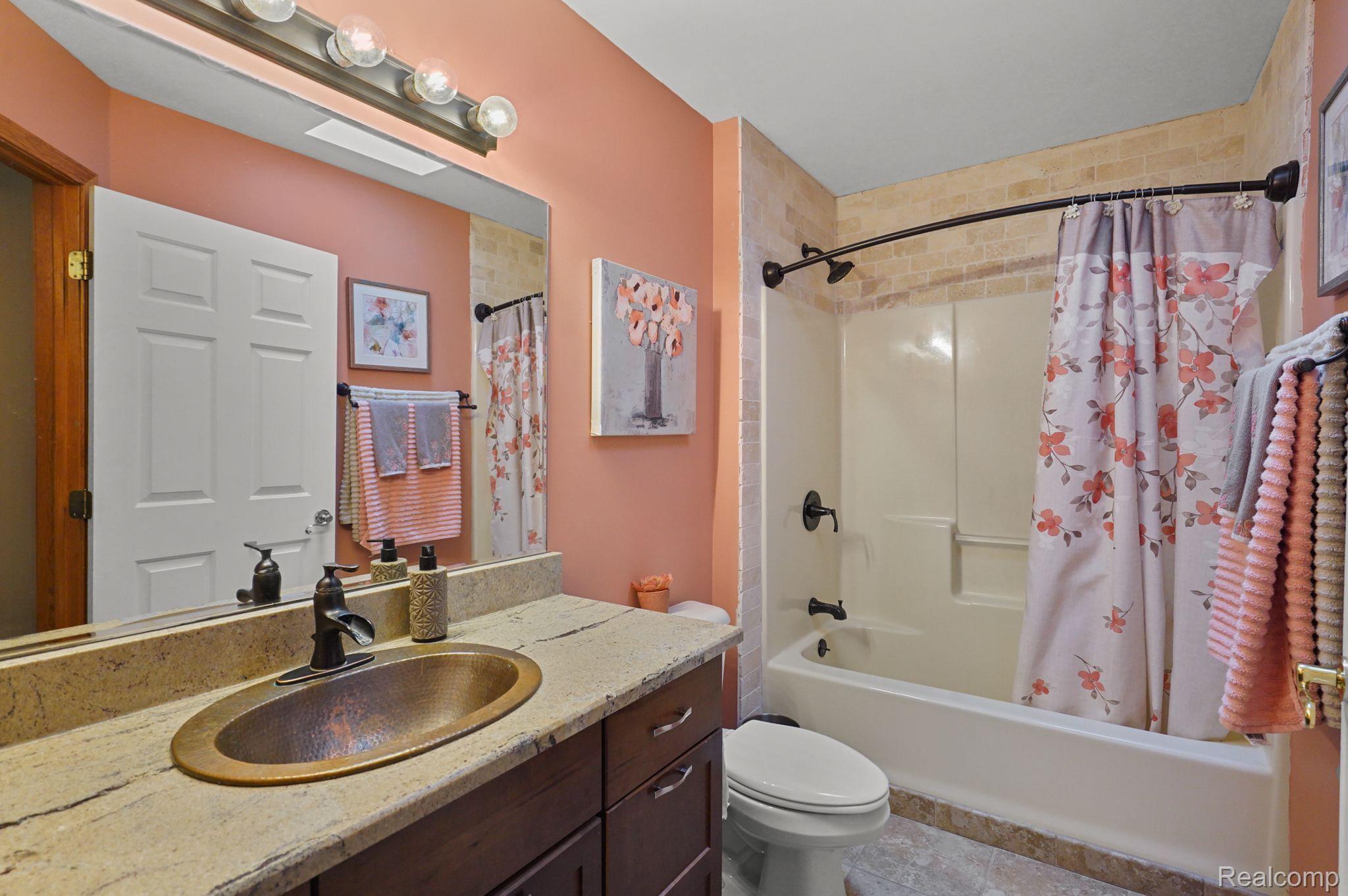 6724 Hatchery Road Waterford, MI 48329 - Photo 27 of 45 Gallery Image 27