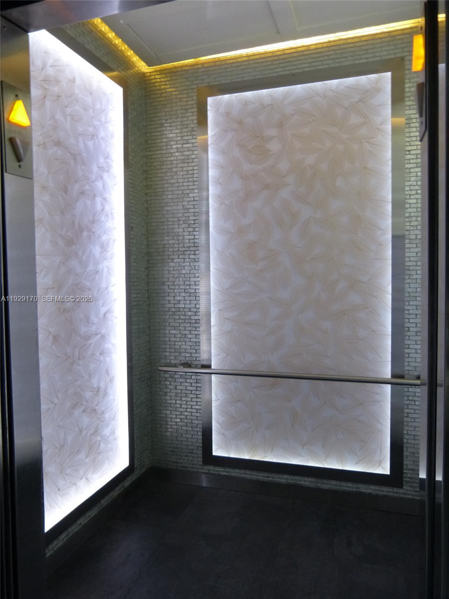 90 Southwest 3rd Street, Unit 1110 Miami, FL 33130 - Photo 43 of 55 a close view of walk in closet