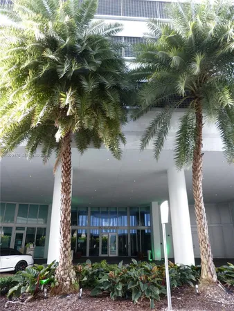 $3,100 | 90 Southwest 3rd Street, Unit 1110, Miami, FL 33130