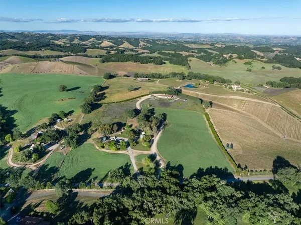 $2,995,000 | 5250-5260 Vineyard Drive, Paso Robles, CA 93446