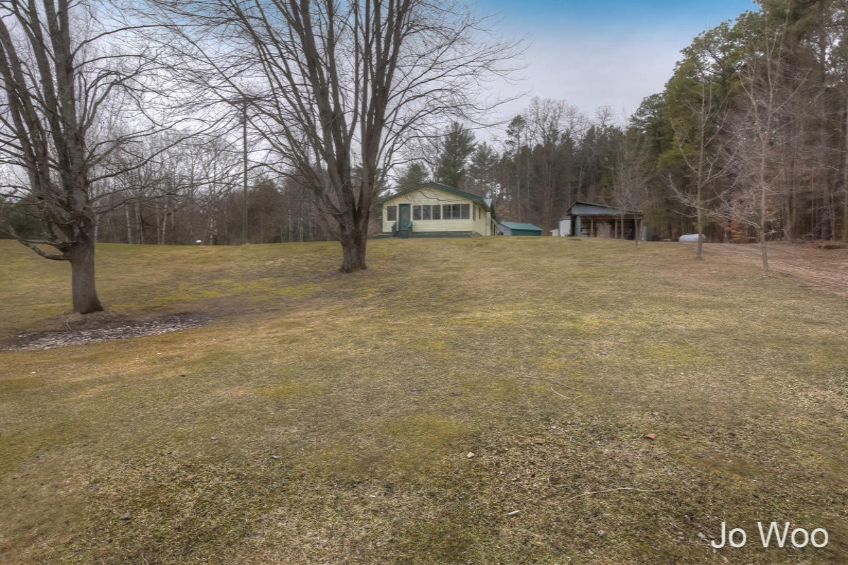 2886 East Garfield Road Hesperia, MI 49421 - Photo 25 of 28 IMG_2910