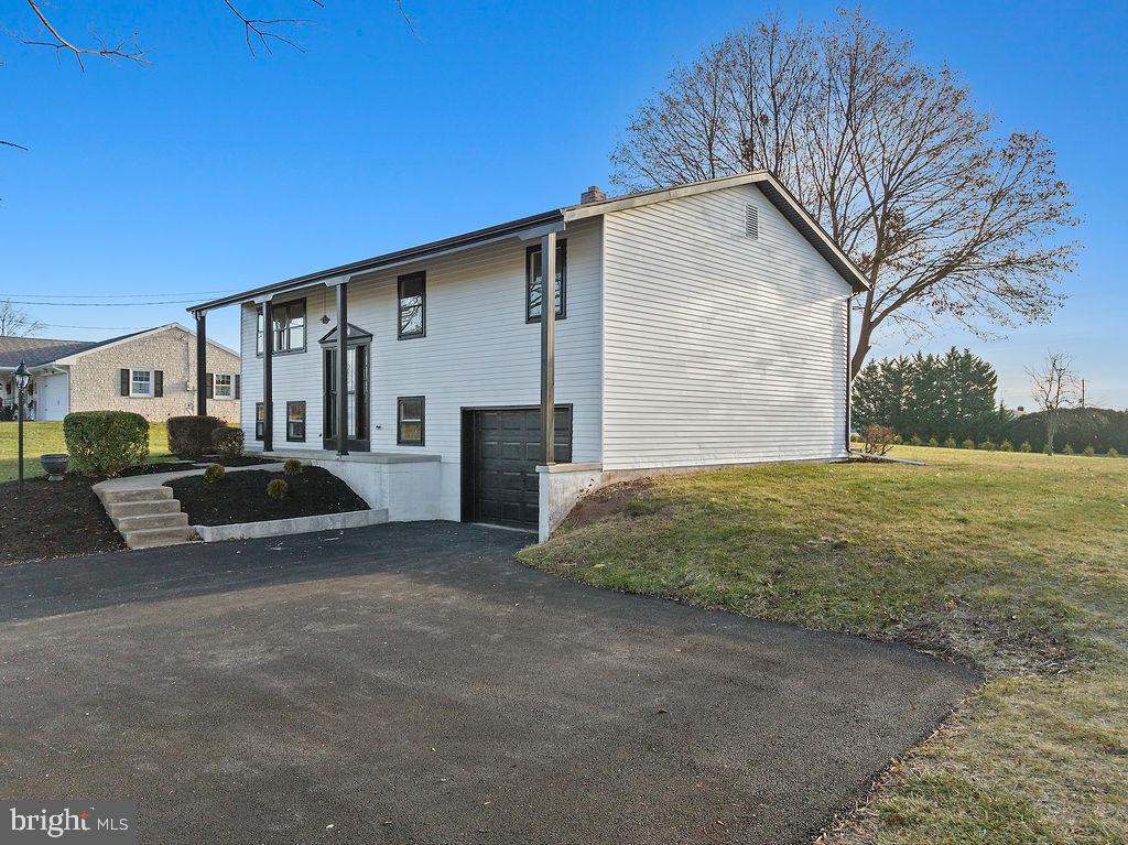 58 Butter Road Dover, PA 17315 - Photo 3 of 44 Gallery Image 3