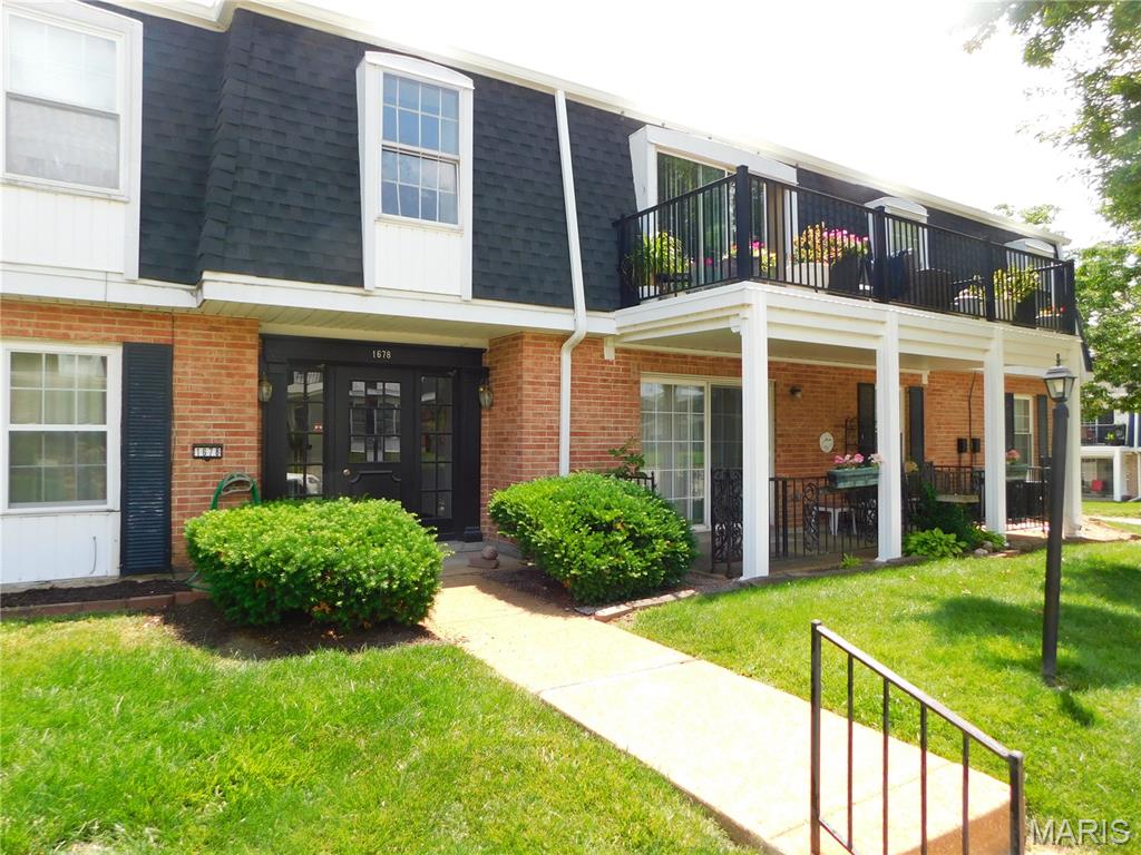 1678 Blue Ridge Drive, Unit F St. Louis, MO 63125 - Photo 3 of 23