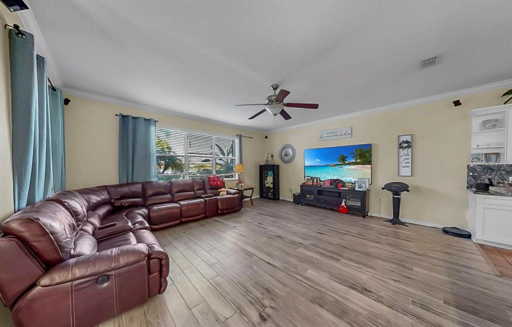 5457 Sandy Shell Drive Apollo Beach, FL 33572 - Photo 5 of 65