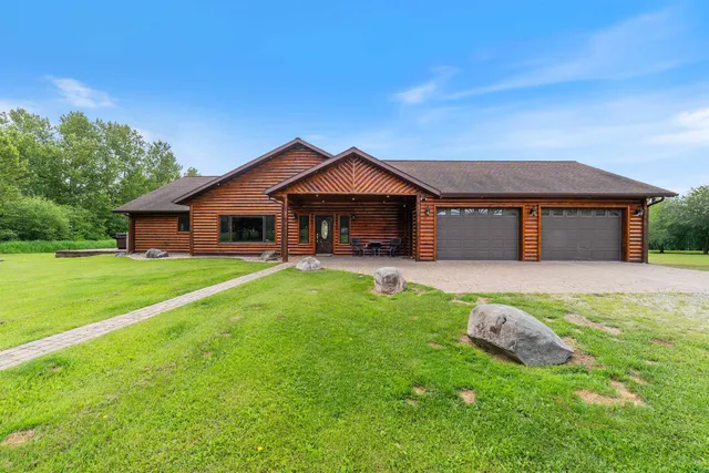 $699,900 | 7346 Smith Road, Saginaw, MN 55779