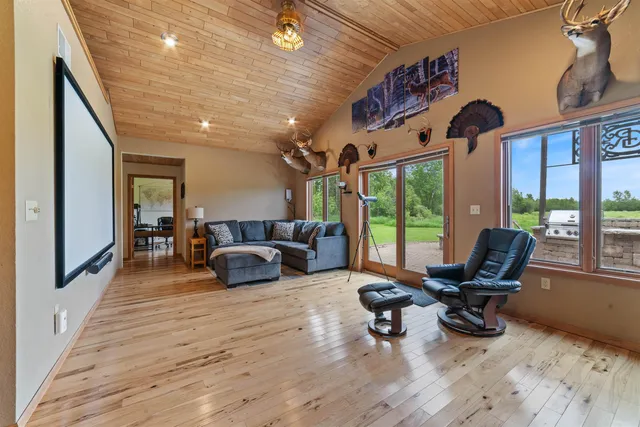 $699,900 | 7346 Smith Road, Saginaw, MN 55779