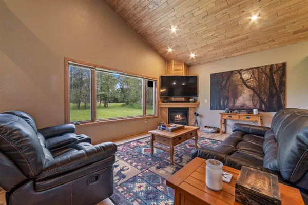 $659,900 | 7346 Smith Road, Saginaw, MN 55779