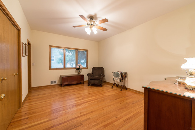 911 Parkside Road Naperville, IL 60540 - Photo 12 of 22