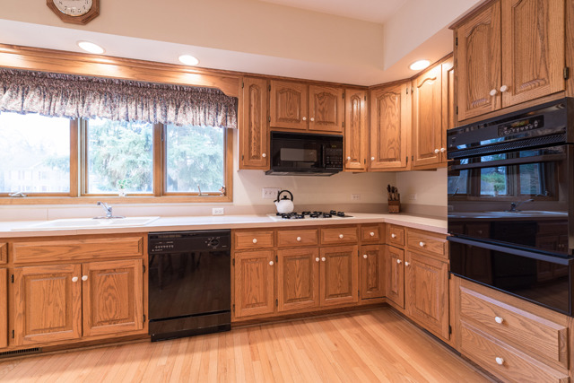 911 Parkside Road Naperville, IL 60540 - Photo 5 of 22