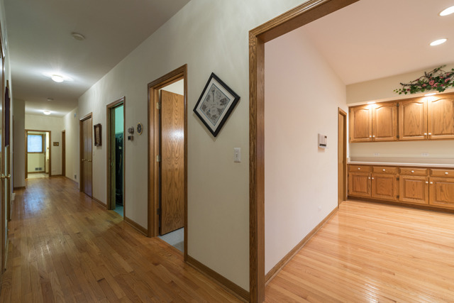 911 Parkside Road Naperville, IL 60540 - Photo 6 of 22