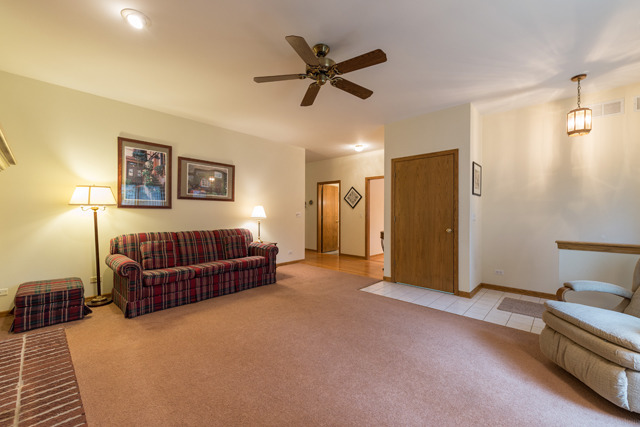 911 Parkside Road Naperville, IL 60540 - Photo 7 of 22
