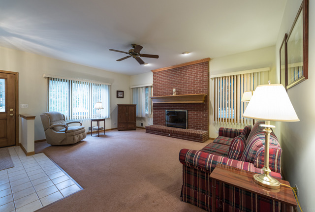 911 Parkside Road Naperville, IL 60540 - Photo 8 of 22